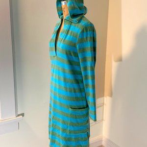 Beach or pool cover-up